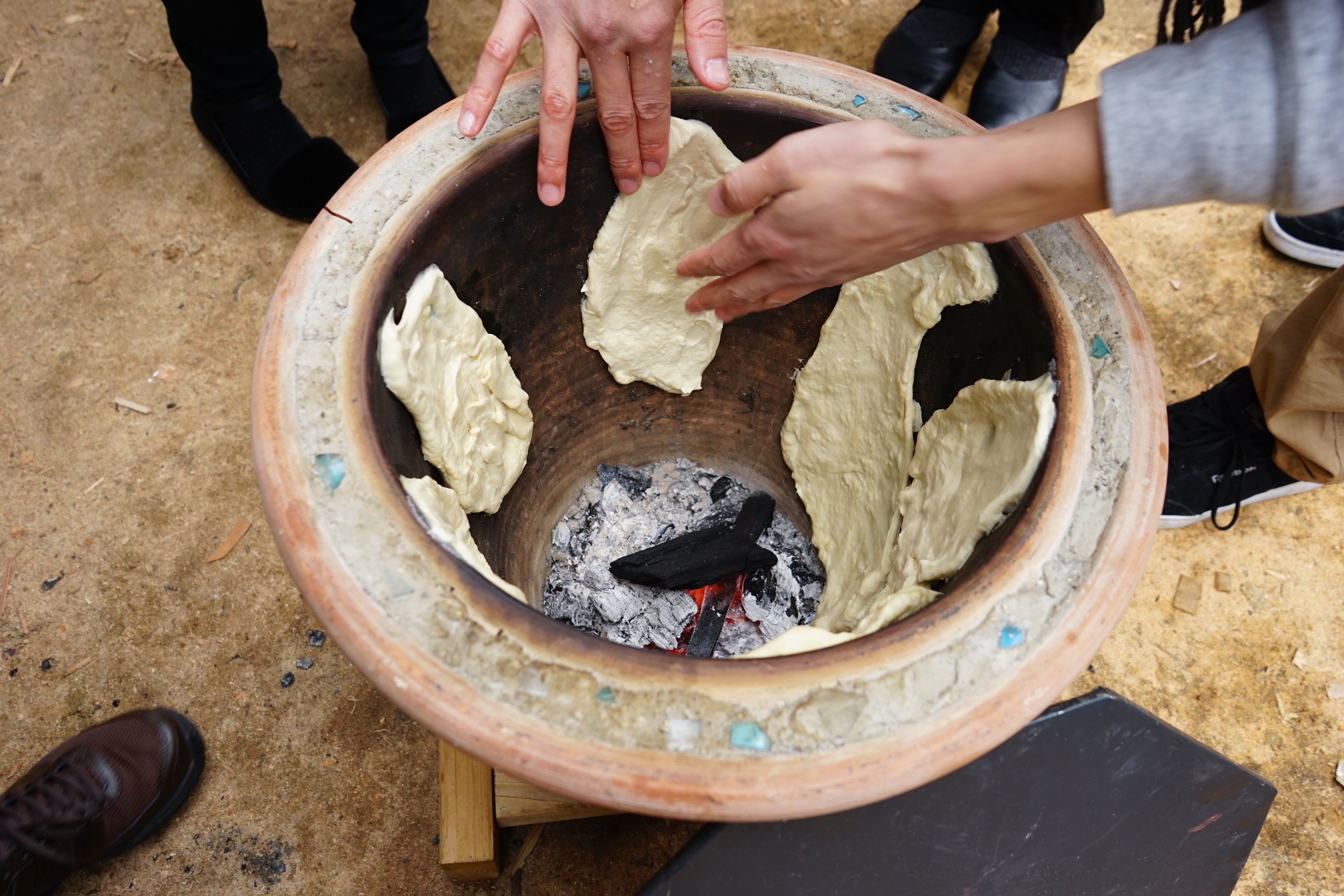 あべゆかさんのタンドール窯の画像