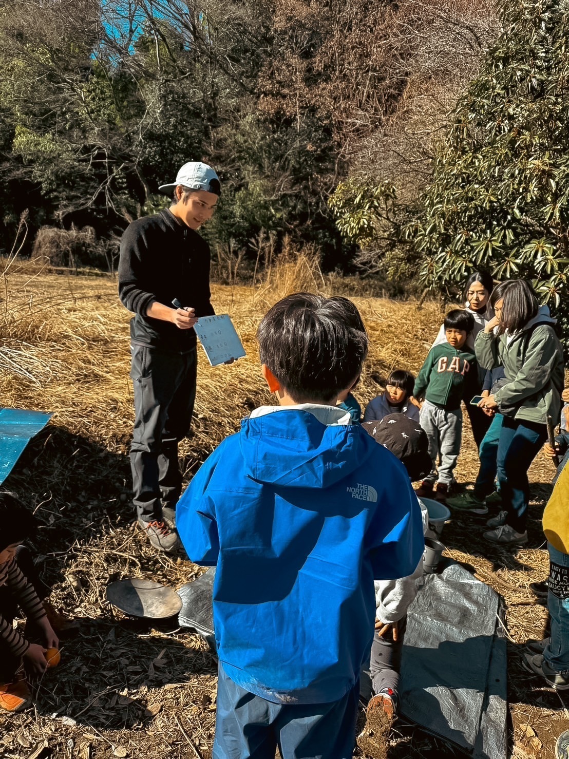 キャンプを通して仲間と過ごし自信を育てる子どもたち